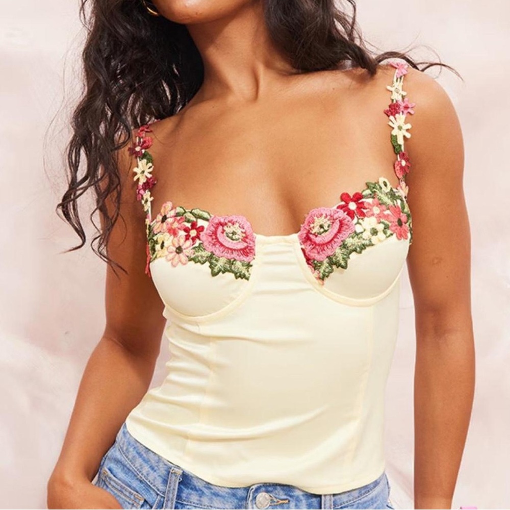 Pretty little Thing cami top